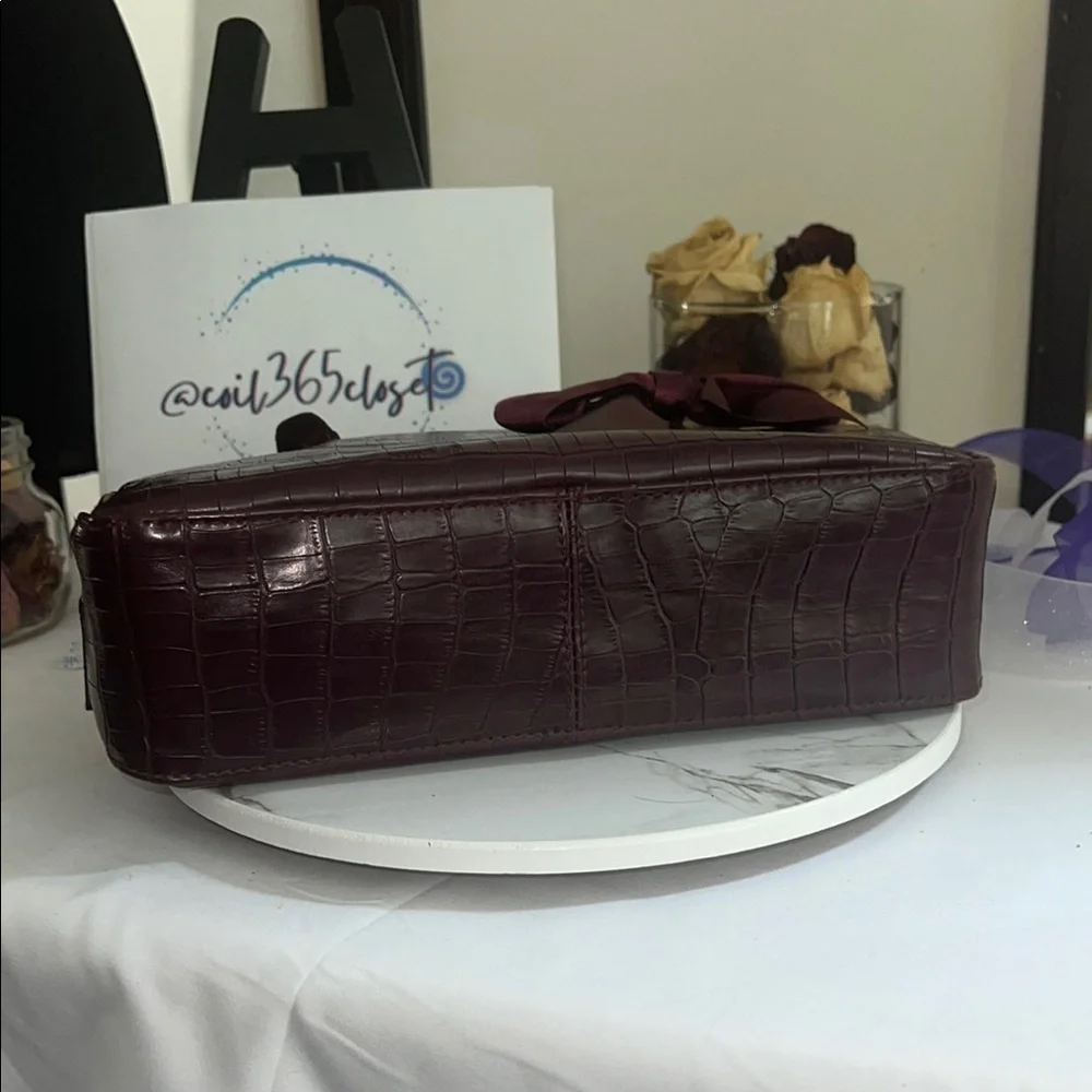 Victoria’s Secret Vintage Elegant Maroon Crocodile Pattern Cosmetic Bag w/ Bow